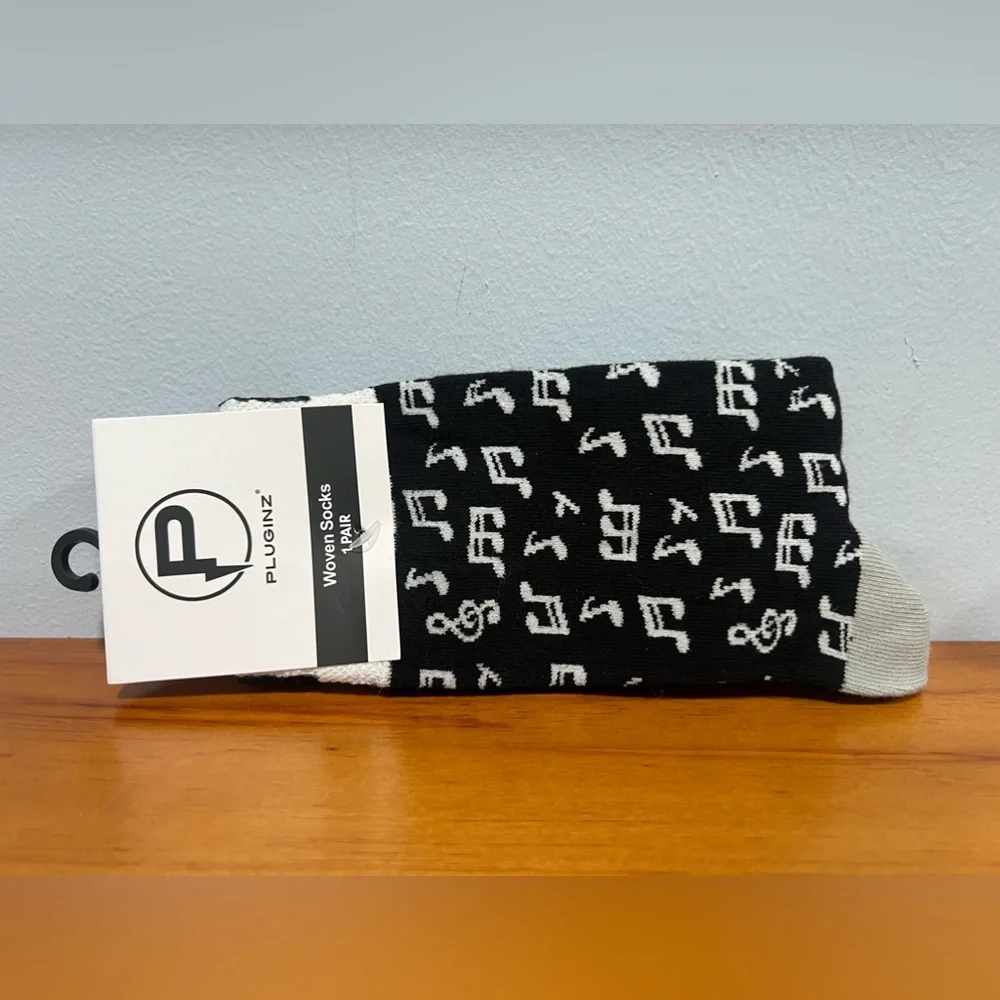 PLUGINZ Music Note Printed Black & White Novelty Socks Concert Musician Music